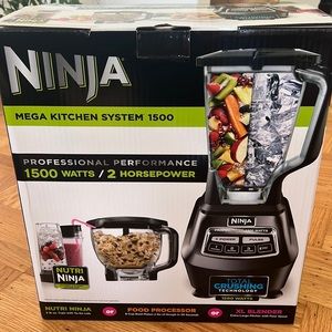 Ninja Mega Kitchen 72 Oz blender system with food processor